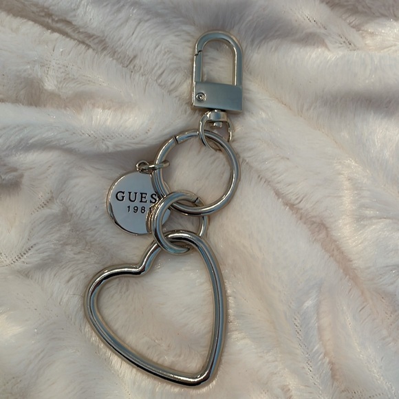 Guess chain strap purse - Picture 3 of 13